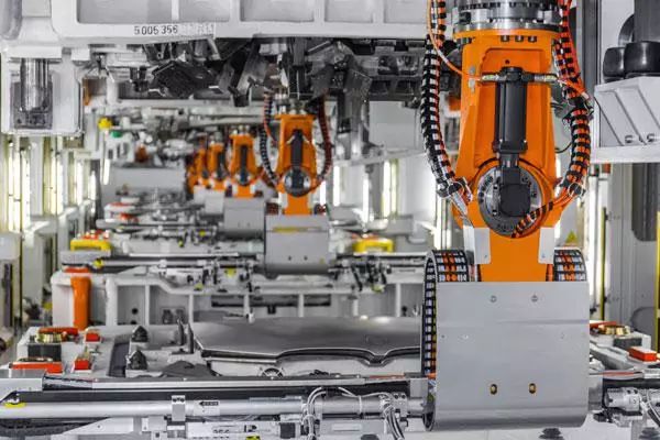 捷瑞空氣直擊產線 探秘寶馬530Le背后的工業4.0與柔性生產工廠